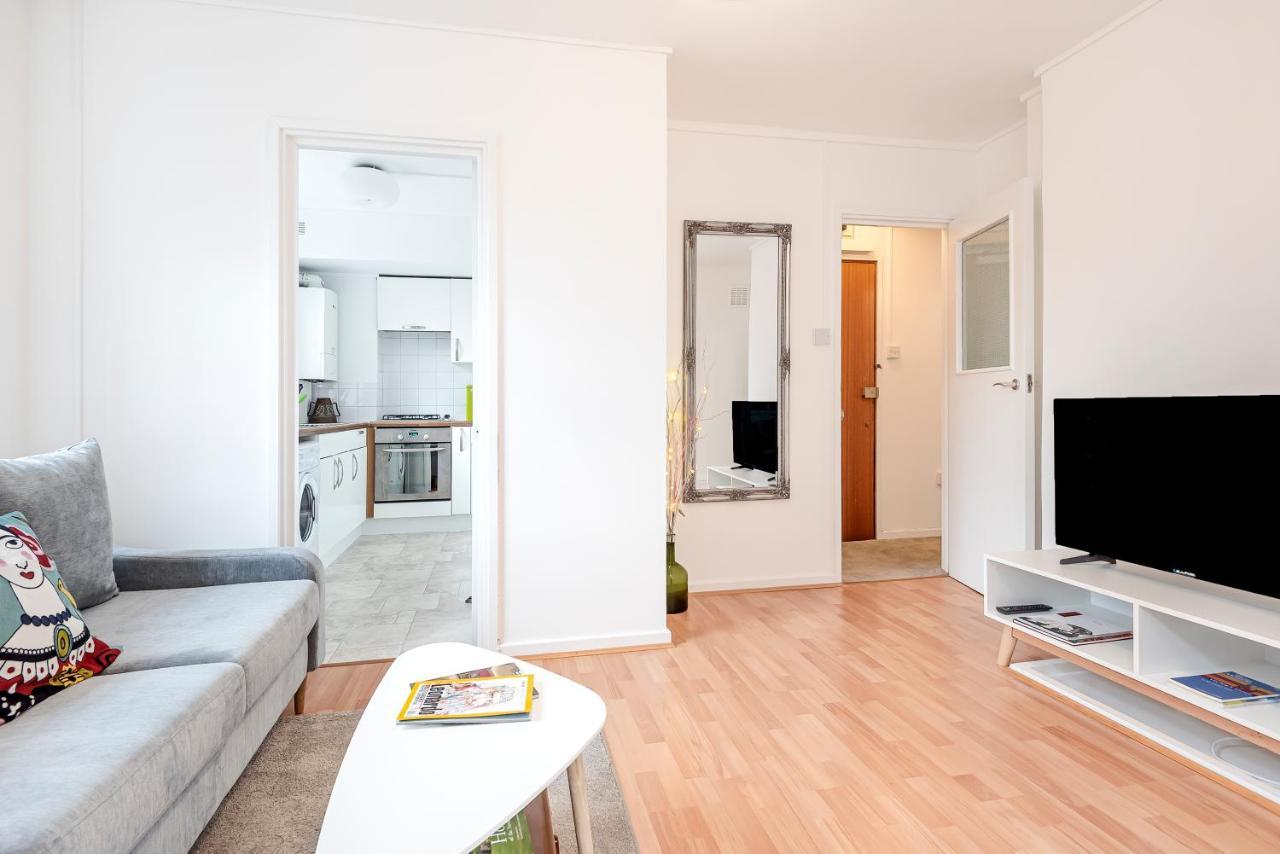 Modern One Bedroom Victoria Apartment London Kültér fotó